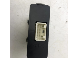 Блок управления B45B51225 Mazda 3 III