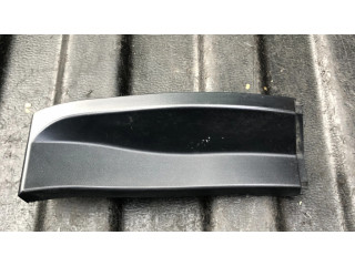 Отделка (ленточка) заднего фонаря