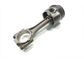 Поршень с шатуном Skoda Octavia Mk3 (5E)