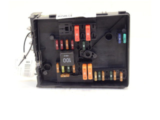   Pojistková skříňka 01718130, 017181281   Volkswagen Tiguan 2008