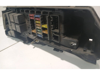 Блок предохранителей  9494210   Volvo XC90    