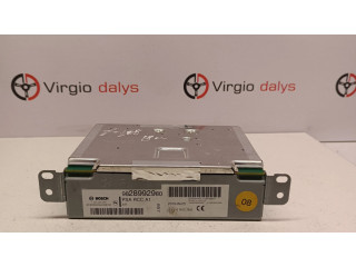 Радио/ проигрыватель CD/DVD / навигация