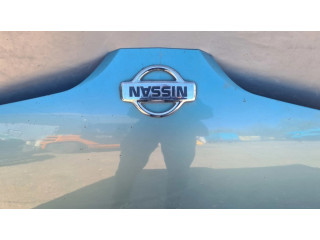 Капот двигателя