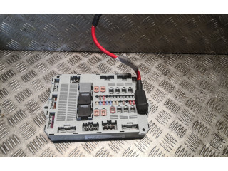 Блок предохранителей  8X2T14B476BD   Jaguar XF X250    