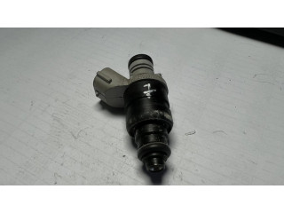 Форсунка MR988977 Mitsubishi Colt CZ3