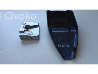 Зеркало заднего вида (в салоне)