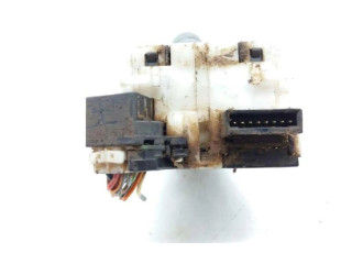 Переключатель дворников 25260EB66A   Nissan Navara