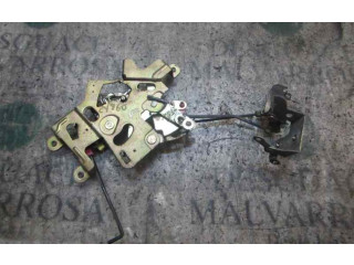 Zámek zadních dveří    Nissan Serena 2001