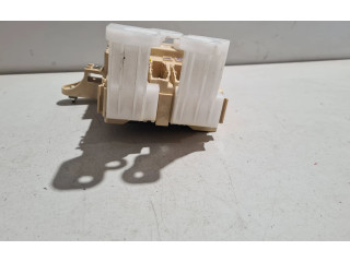 Блок предохранителей 8922178010 Lexus NX