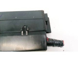 Pojistková skříňka Cadillac SRX 2005