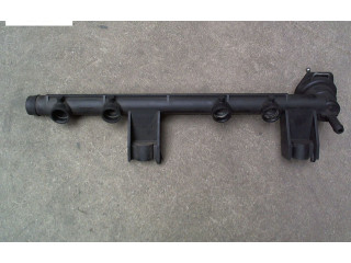 Топливная рампа 7700870914 Renault Twingo I