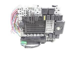 Блок предохранителей 8645716 Volvo S80