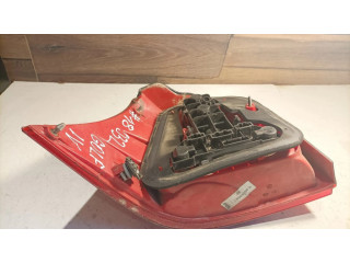 Задний фонарь правый 1J6945096R Volkswagen Golf IV 1998-2005 года