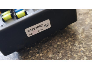 Блок предохранителей 96821082 Chevrolet Captiva