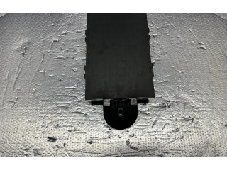 Блок предохранителей  31682732   Volvo XC90    