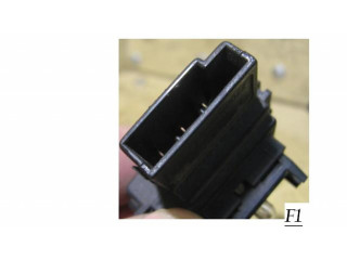 Включатель аварийных фонарей