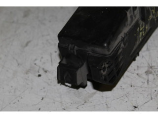 Pojistková skříňka Mazda MPV II LW 1999