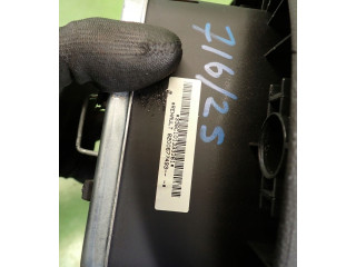 Подушка безопасности водителя 8200677493 Renault Clio III