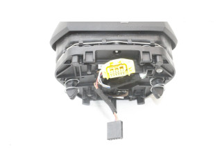 Подушка безопасности водителя 5E3880201S Skoda Octavia Mk4