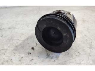  Поршень    Nissan X-Trail T30  