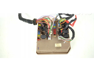 Блок предохранителей  674660A   Renault Clio III    