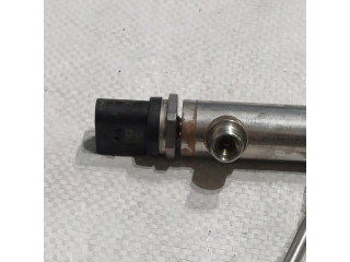 Vstřikovací lišta 7585411 BMW 3 GT F34 pro benzínový motor 2.0