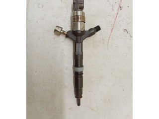 Форсунка 2367030030 Toyota Land Cruiser (HDJ90)