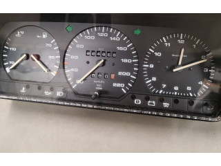 Přístrojová deska Volkswagen PASSAT B3 1991 357919033GR, 357919059AD
