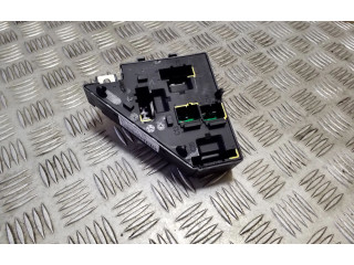 Блок предохранителей 31473569 Volvo XC90