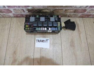Блок предохранителей     Ford Transit Custom    