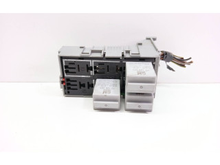 Блок предохранителей 93363145   Opel Meriva A    