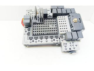Блок предохранителей 9441586 Volvo S80