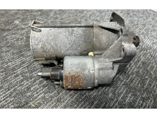 Масляный насос   233003329R  Renault Clio IV 