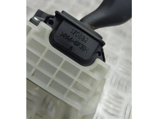 Ручка поворотов/ фонарей 17D682, 17D682 Mazda 3 II