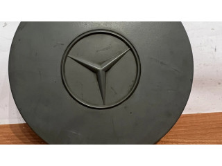 Отделка вокруг крышки топливного бака