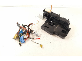 Блок предохранителей  2049009101, 2049004203   Mercedes-Benz GLK (X204)    