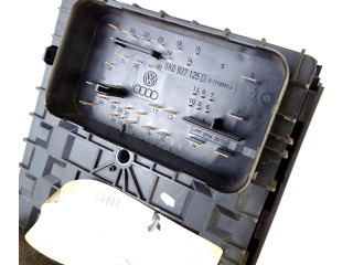   Pojistková skříňka 1K0937820D, 1K0937820D   Volkswagen Tiguan 2010