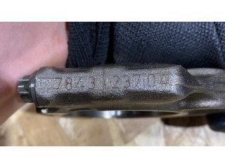 Píst 7843123704, 111213676 BMW 5 F10 F11 pro benzínový motor 4.4