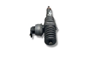 Форсунка 0414720215, 038130073ag Volkswagen Golf Plus BKC