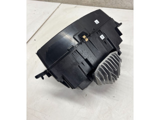 Дисплей    670157512, 02112022   Maserati Grecale