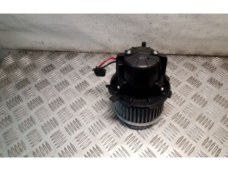 Вентилятор печки    U0854003   Audi Q5 SQ5