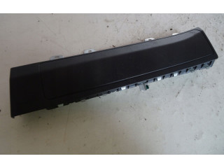 Подушка безопасности для колен 1768600402 Mercedes-Benz A W176