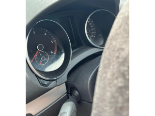 Панель приборов Volkswagen Golf VI