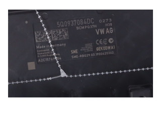 Модуль управления BSM 5Q0937084DC   Audi A1    