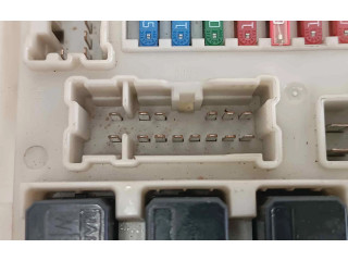   Pojistková skříňka 284B6E   Nissan Navara D40 2009