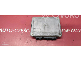 Блок управления двигателя 06A906018EE Skoda Octavia Mk1 (1U)
