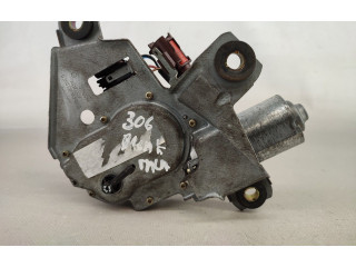 Моторчик заднего дворника 0390201545    Peugeot 306