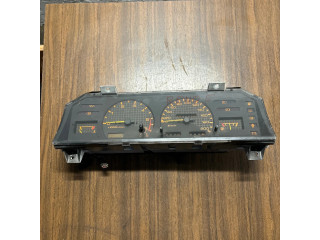 Přístrojová deska Nissan Bluebird 1987 NR630