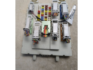 Блок предохранителей 010012, 000084   Ford Focus    