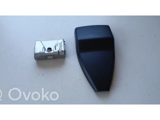 Зеркало заднего вида (в салоне)